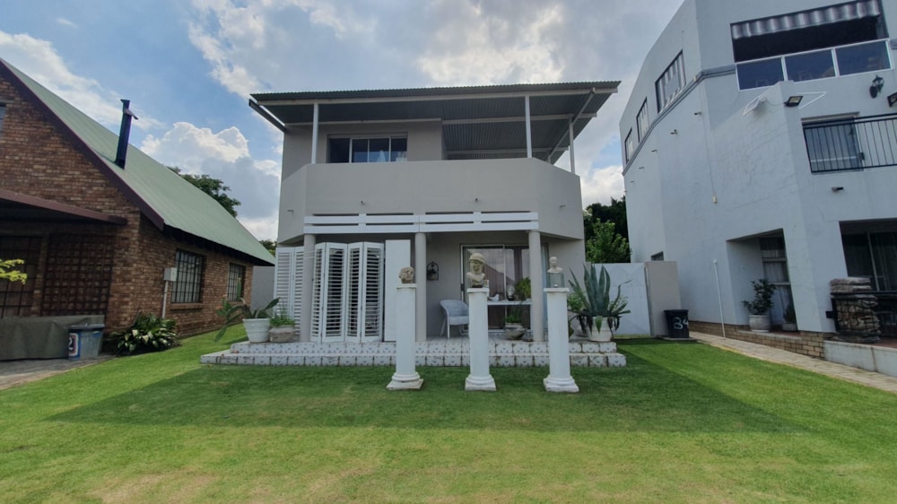 Double-storey house for sale in Vaal Marina, Gauteng - 1VT1735846