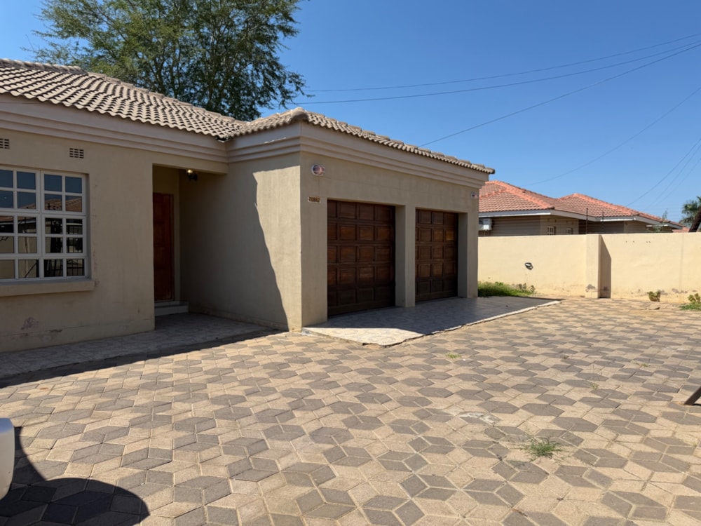 House let in Gaborone, Botswana - 3BO1738460