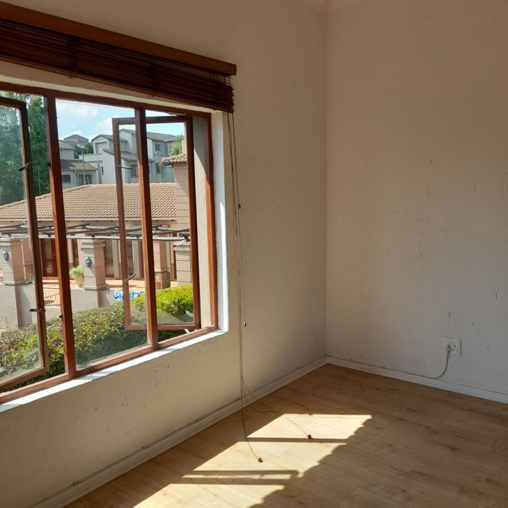 Apartment to rent in Douglasdale - FYL1735883