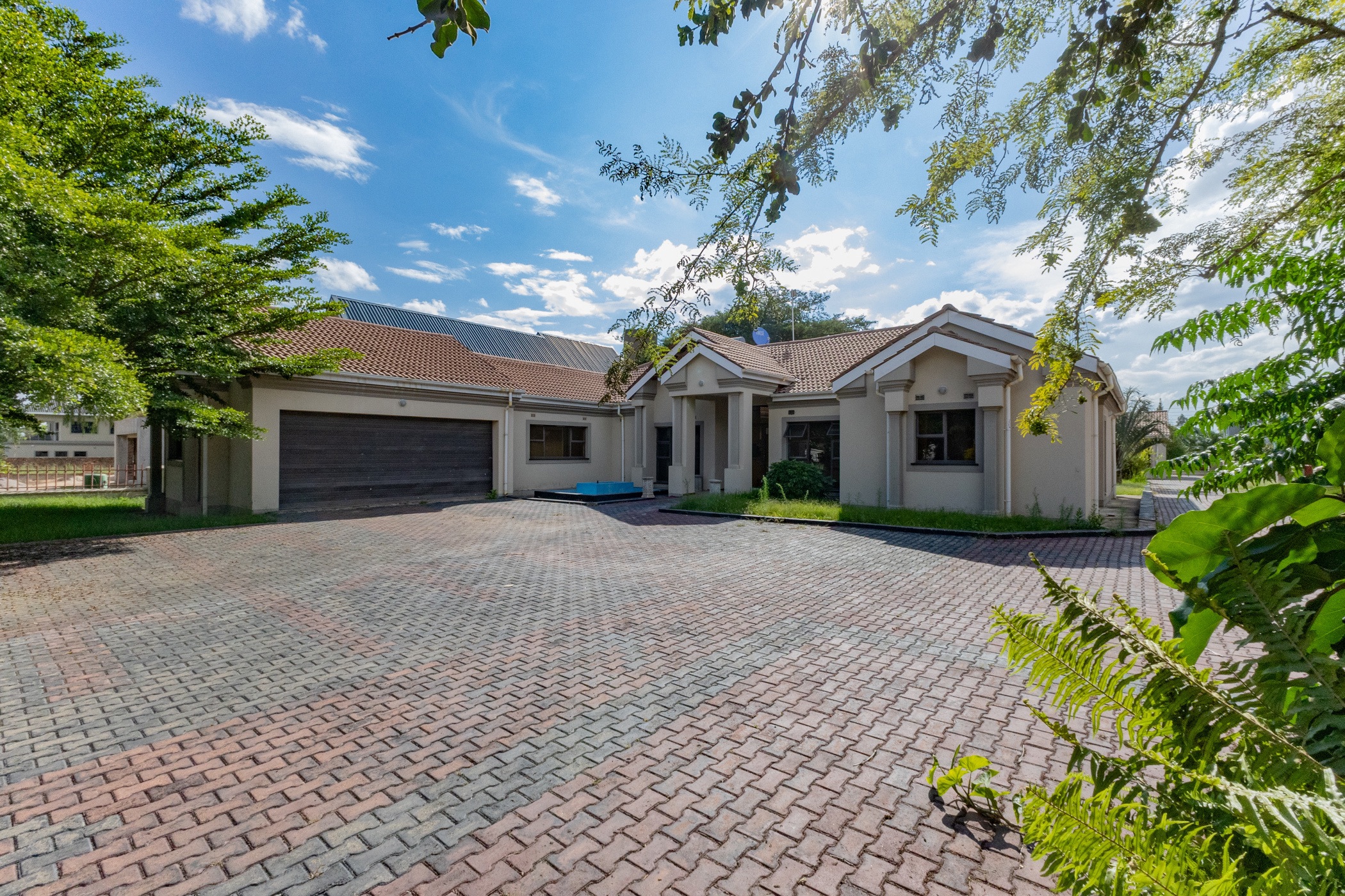 Security estate home for sale in Arlington, Zimbabwe - 3ZB1735890