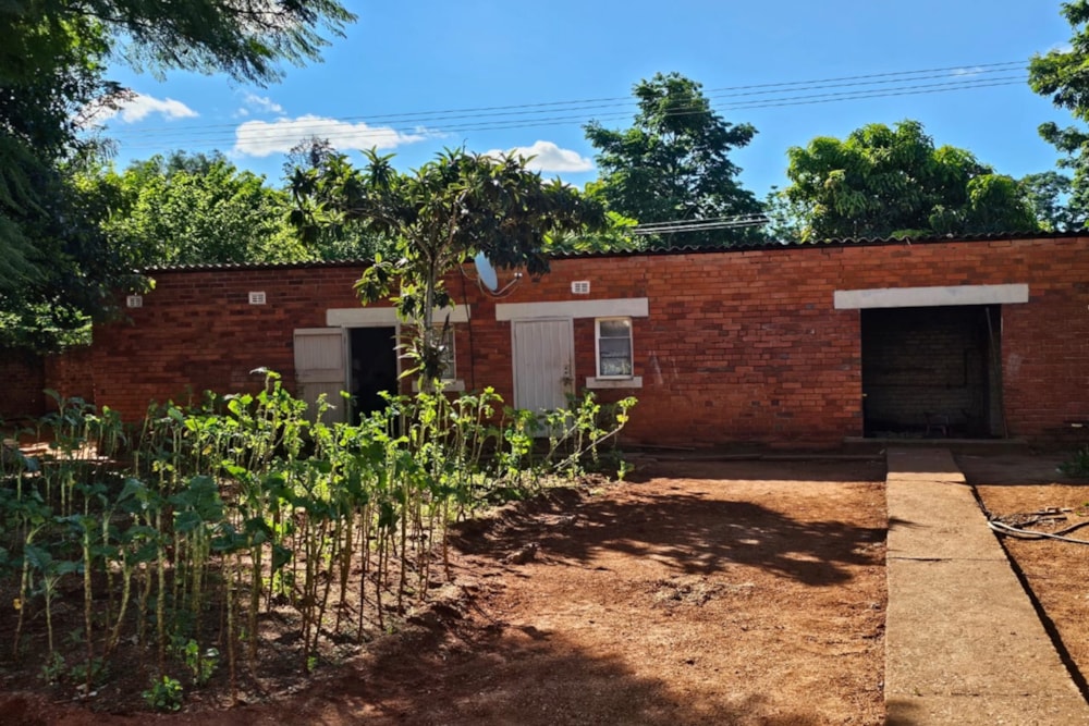 House for sale in Kumalo, Bulawayo, Zimbabwe - 3ZB1735921