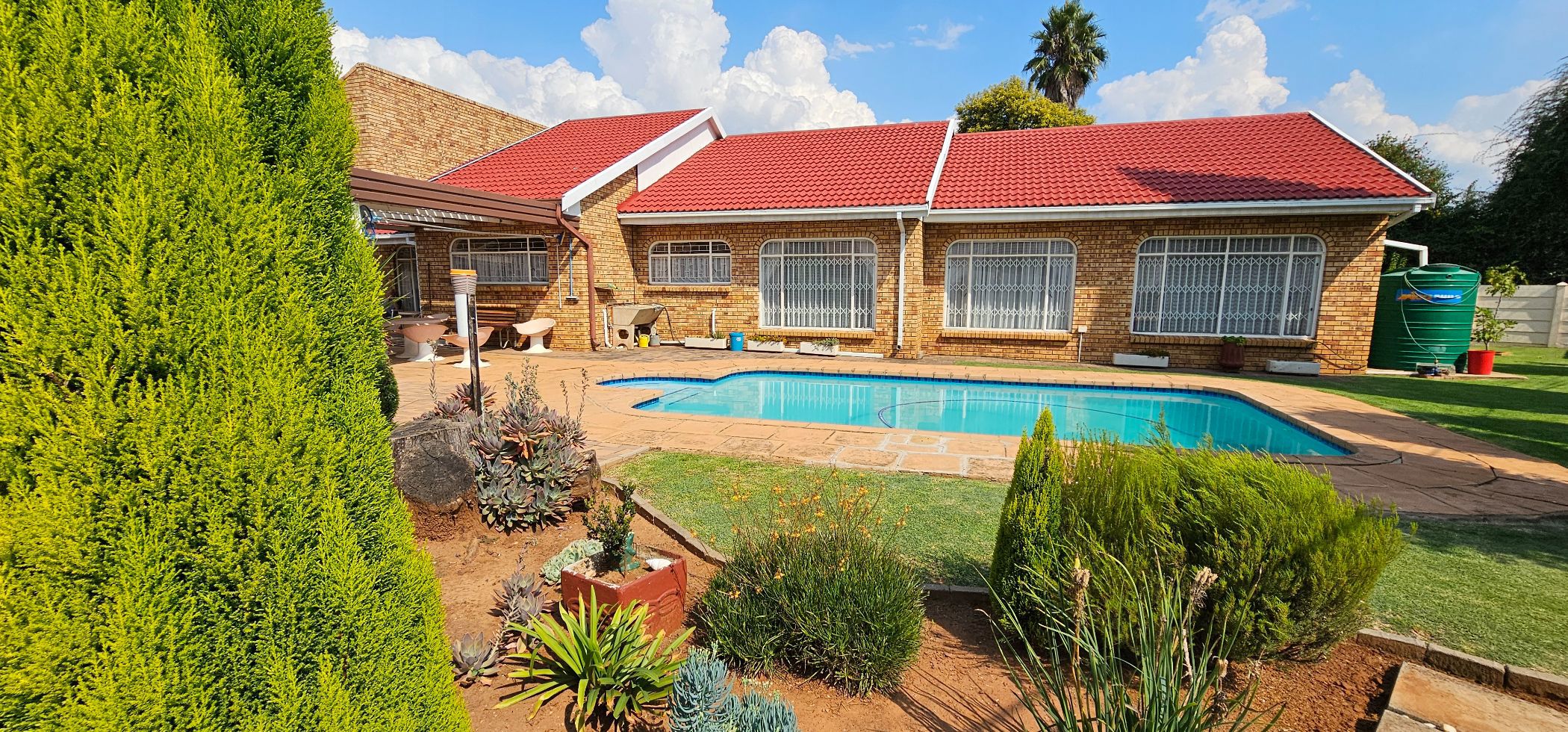 House for sale in Risiville - 1VT1736235