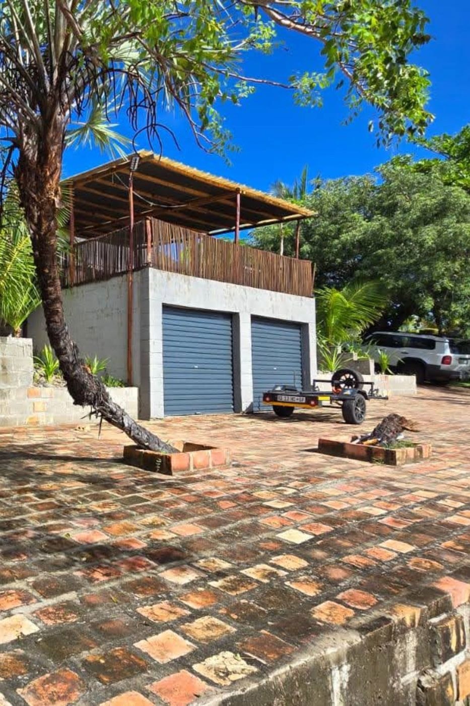 Lakefront villa for sale in Inharrime, Mozambique - 3MQ1736009 Lakefront villa for sale in Inharrime, Mozambique - 3MQ1736009