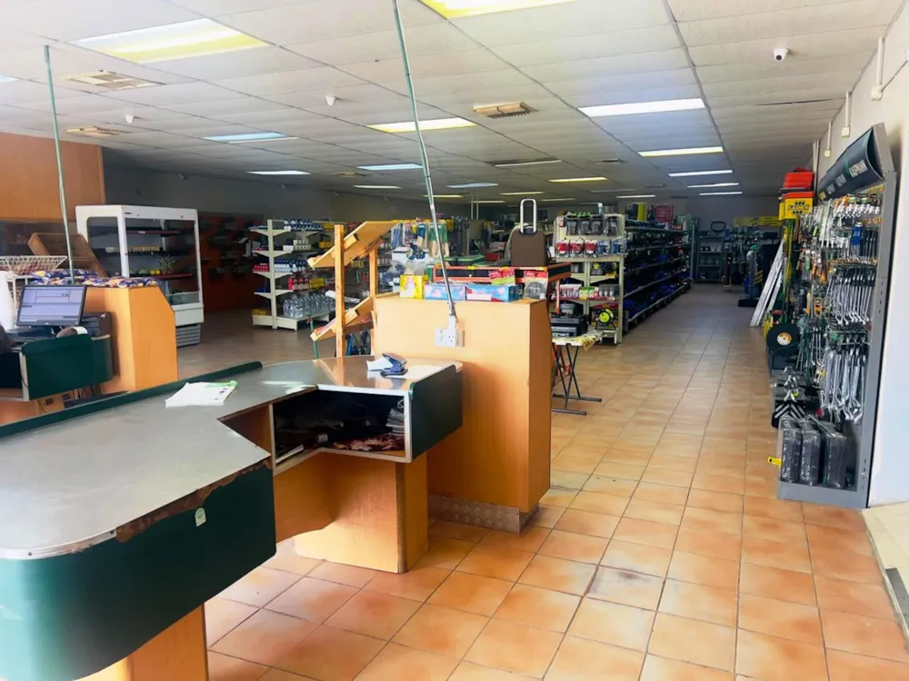 Commercial Building to rent in Tsabong, Botswana - 3BO1736186 Commercial Building to rent in Tsabong, Botswana - 3BO1736186