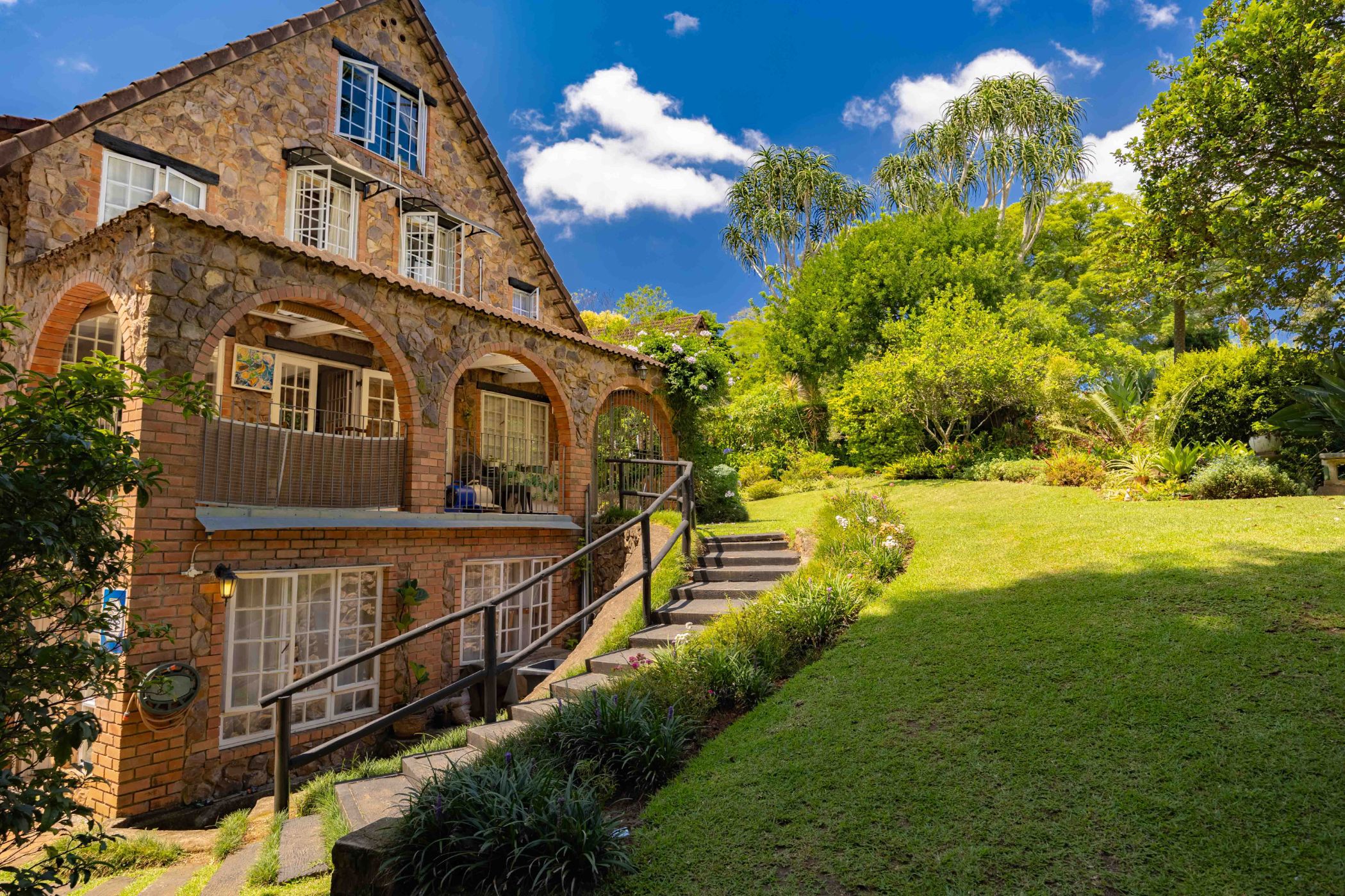 Townhouse for sale in Clifton Park - 1KF1736052