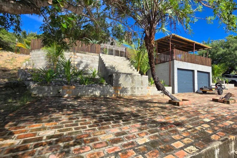 Lakefront villa for sale in Dongane, Mozambique - 3MQ1736063 Lakefront villa for sale in Dongane, Mozambique - 3MQ1736063