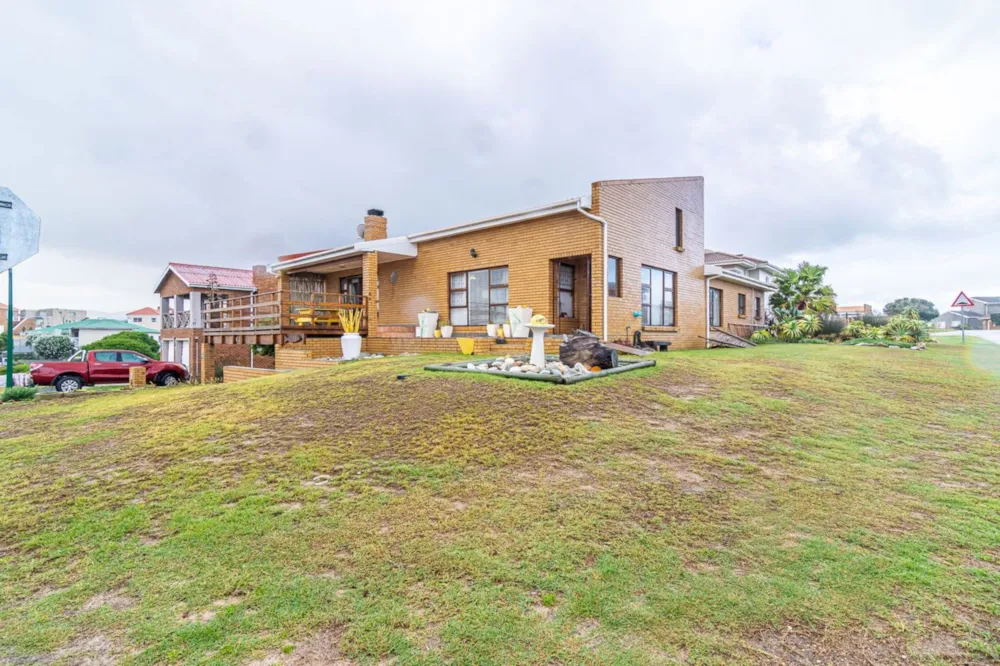 House for sale in Perlemoenbaai - 1SW1737515 House for sale in Perlemoenbaai - 1SW1737515