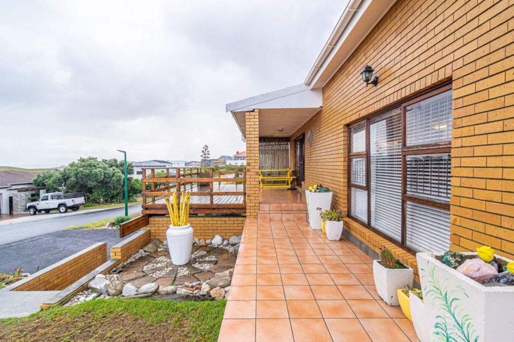 House for sale in Perlemoenbaai - 1SW1737515