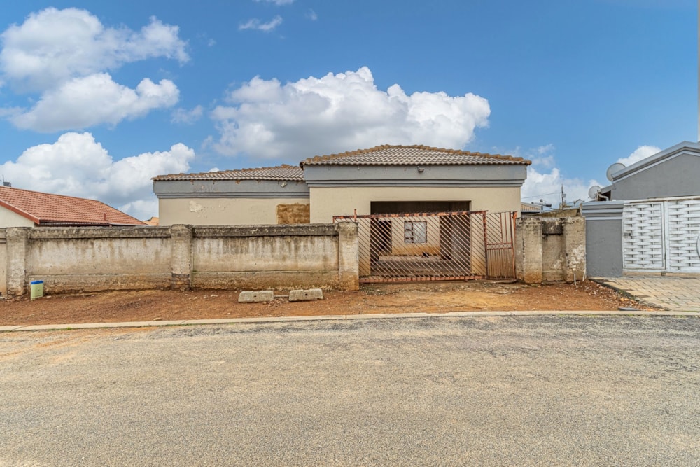 House for sale in Tembisa - KTP1737321
