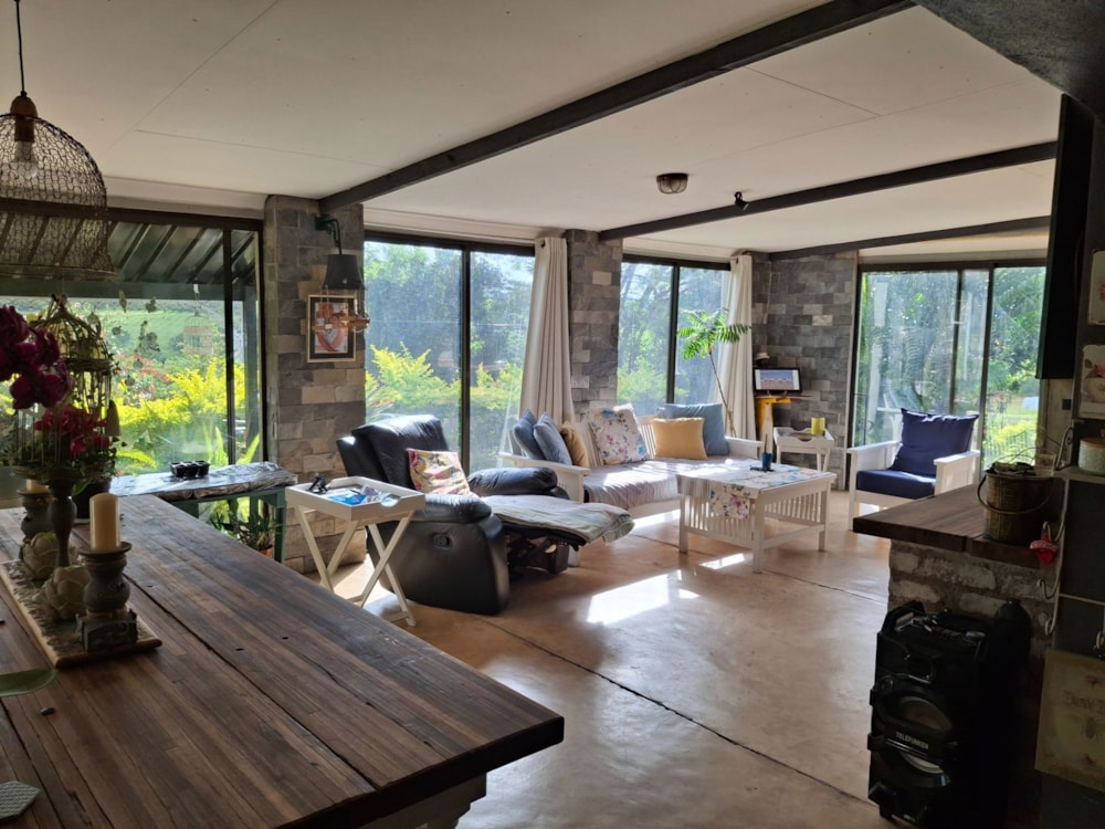 Smallholding for sale in Lushof A H - 1TA1737280