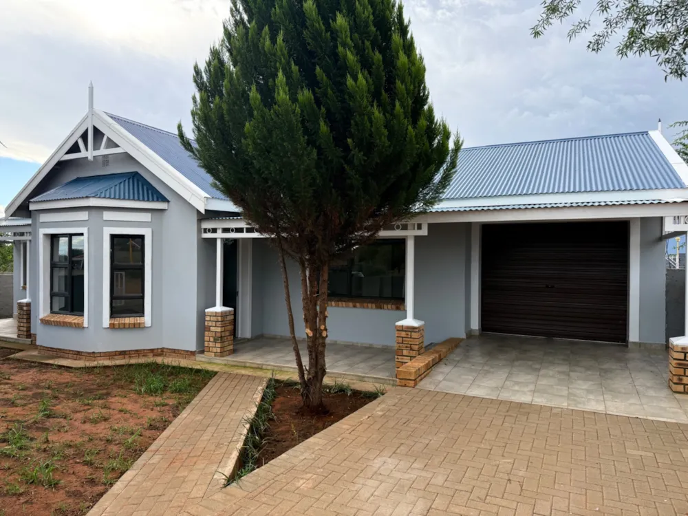 House for sale in Camelot, Kimberley - 1KJ1736173 House for sale in Camelot, Kimberley - 1KJ1736173
