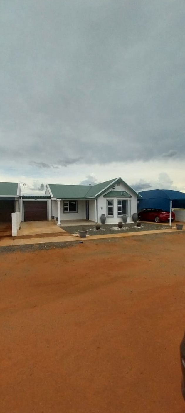 Retirement home for sale in Camelot, Kimberley - 1KJ1736319