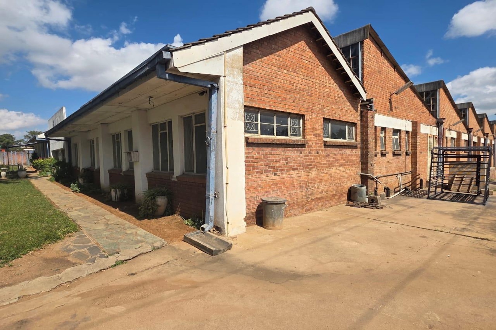 Commercial office to rent in Thorngrove, Zimbabwe - 3ZB1736201