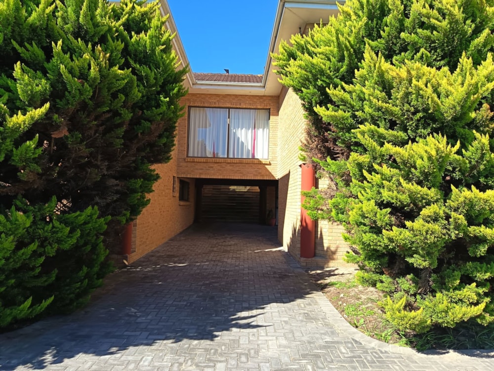 Double-storey house to rent in Kamma Creek - 1PLZ1736274 Double-storey house to rent in Kamma Creek - 1PLZ1736274