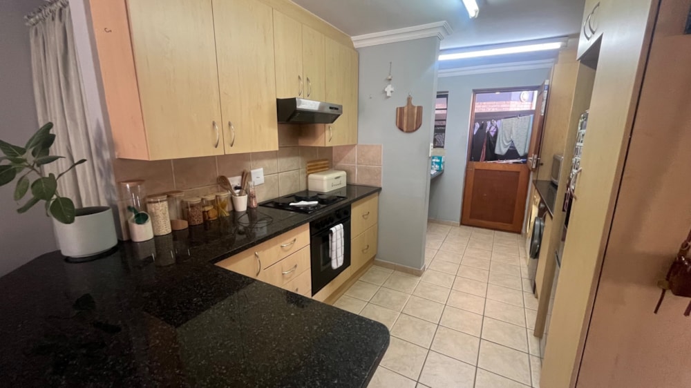 Apartment for sale in Ou Dorp - 1JF1737353
