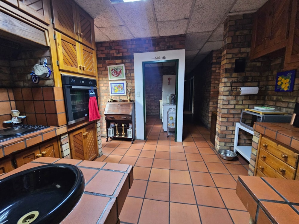 Townhouse to rent in Heidelberg, Gauteng - 1SP1736560