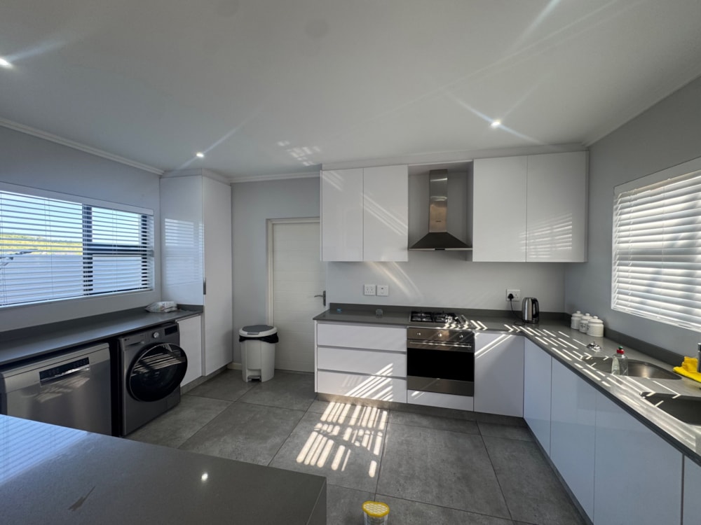 Security estate home to rent in Palm Lakes Estates - 1BD1737577