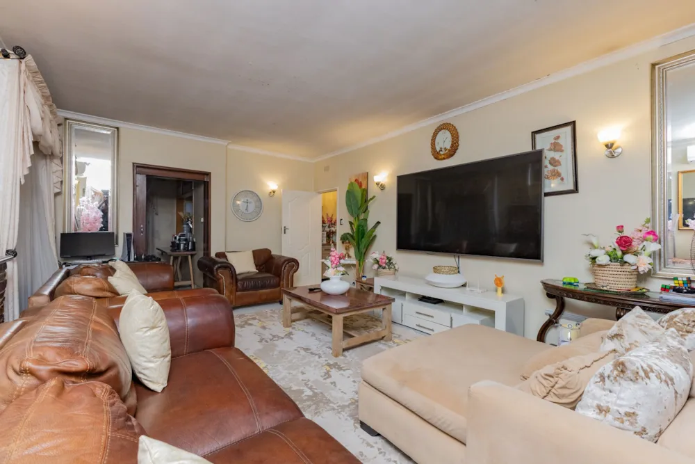 House for sale in Alexandra Park, Zimbabwe - 3ZB1738077 House for sale in Alexandra Park, Zimbabwe - 3ZB1738077