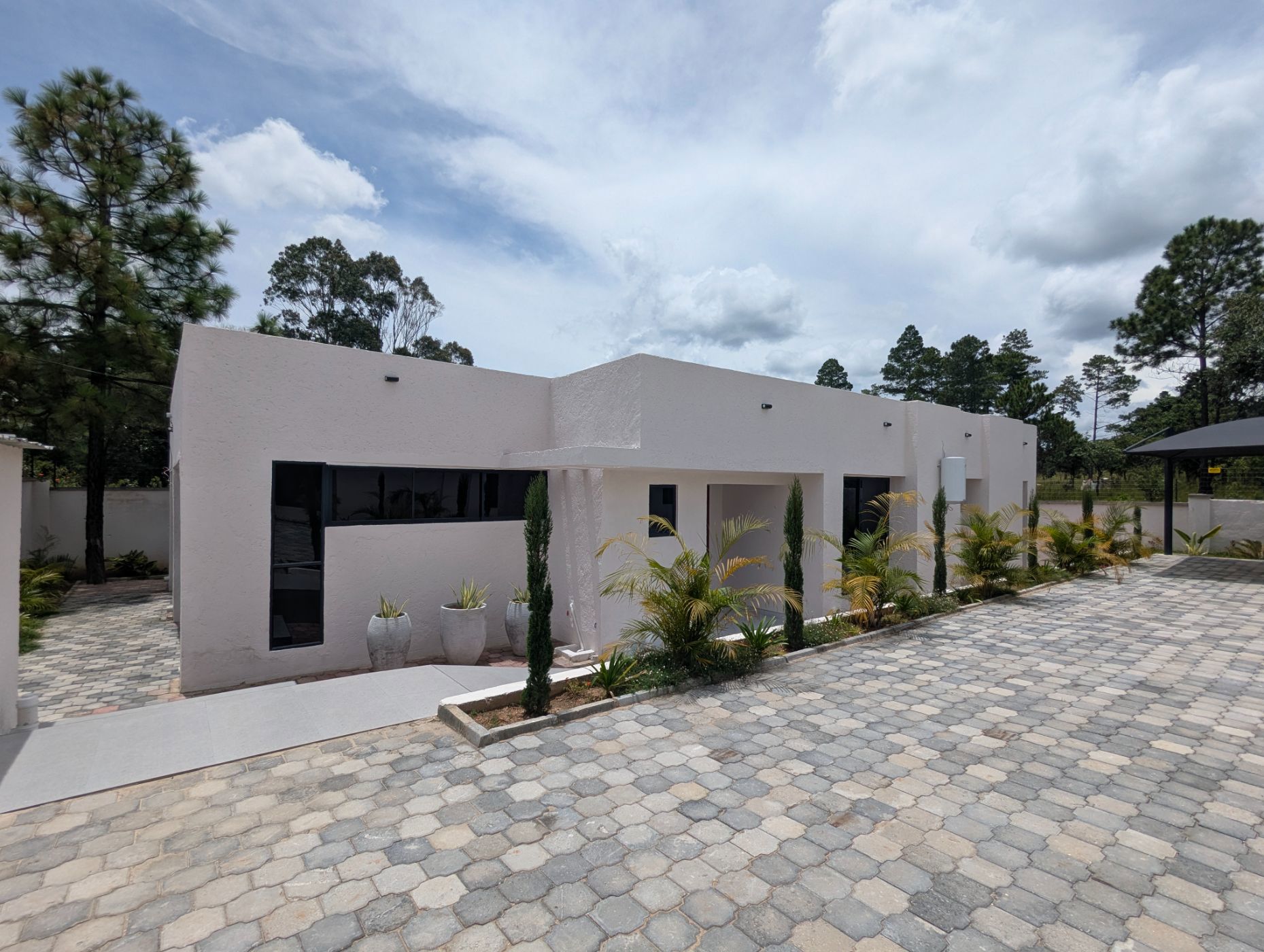 Villa to rent in Leopards Hill, Zambia - 3ZA1737029