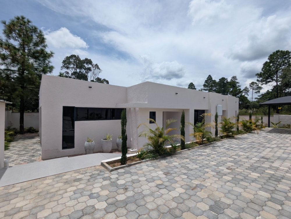 Villa to rent in Leopards Hill, Zambia - 3ZA1737029