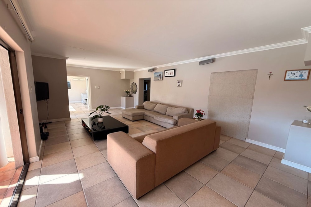 House to rent in Newlands, Cape Town - RBL1736351