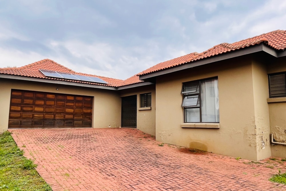 House for sale in Model Park - 1WD1736371