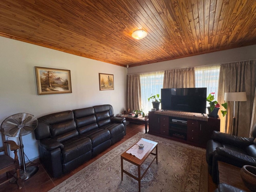 House for sale in Potchefstroom - 1PCH1736684 House for sale in Potchefstroom - 1PCH1736684