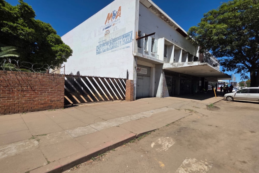 Commercial retail property for sale in Bulawayo, Zimbabwe - 3ZB1736436