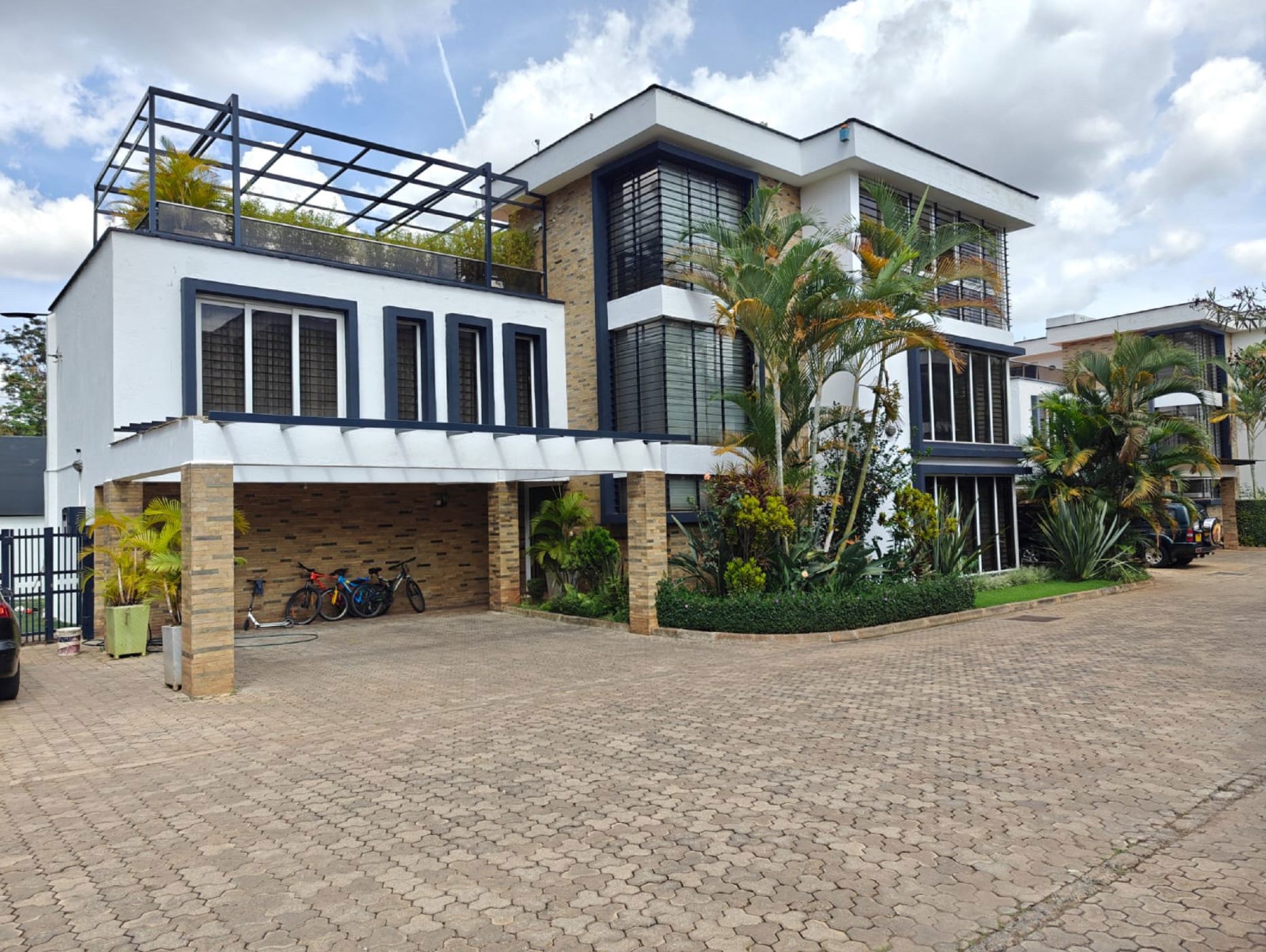 Townhouse for sale in Lavington, Kenya - 3KE1737091