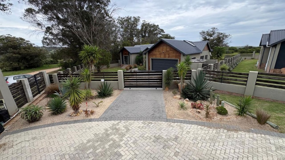 Security estate home for sale in Kragga Kamma - 1PLZ1736656