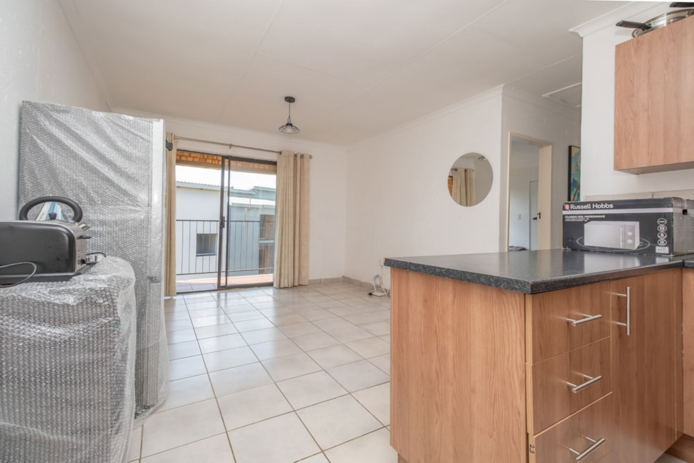 Apartment for sale in Grobler Park - RAN1736484 Apartment for sale in Grobler Park - RAN1736484