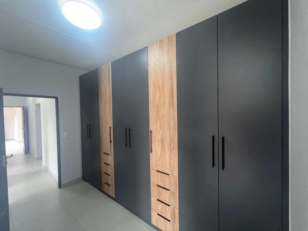 House for sale in Sonheuwel Ext 1 - 1NS1737325 House for sale in Sonheuwel Ext 1 - 1NS1737325