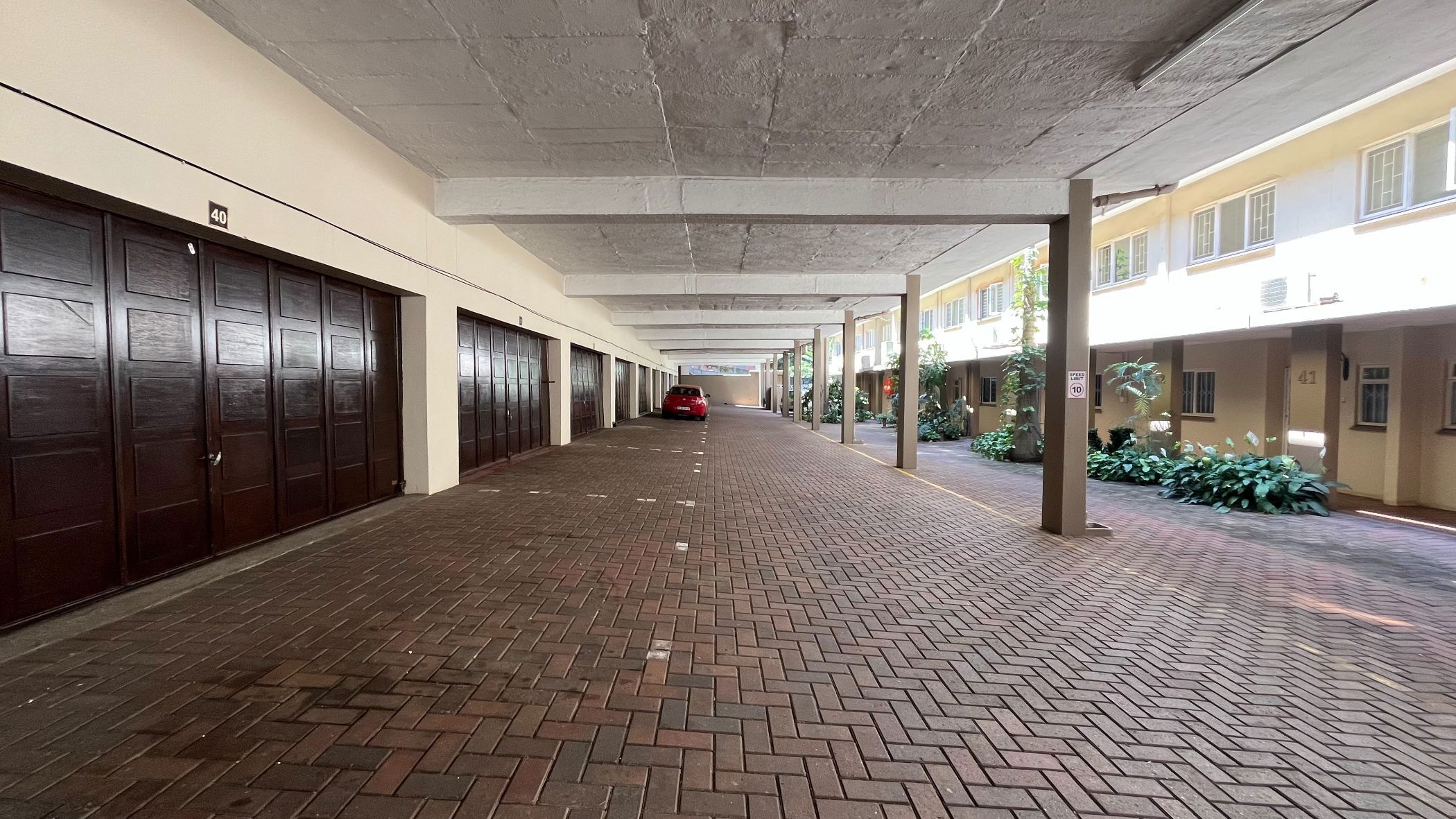 Townhouse to rent in Musgrave - 1ND1736548