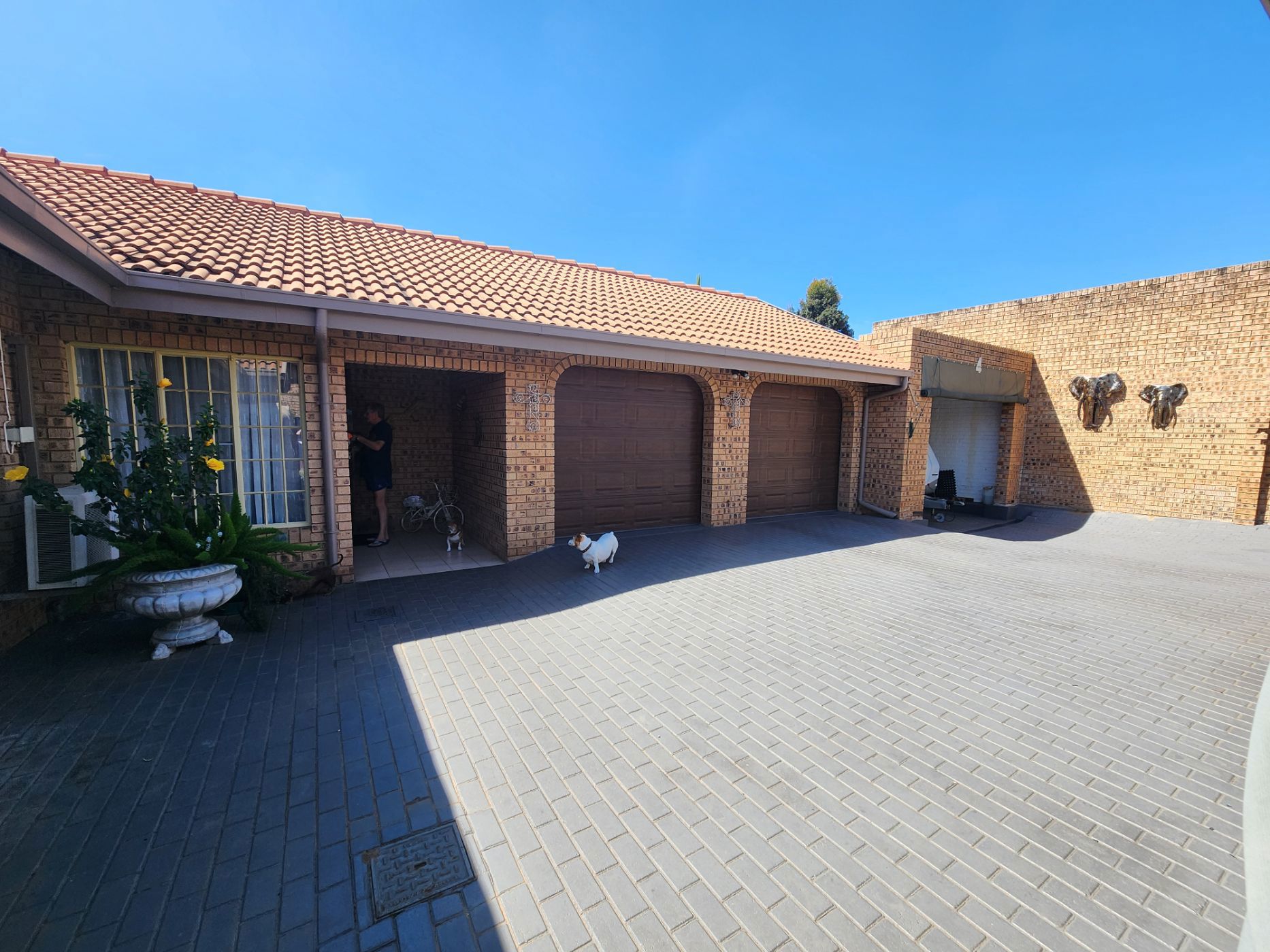 House for sale in Modimolle (Nylstroom) - 1MDM1736772