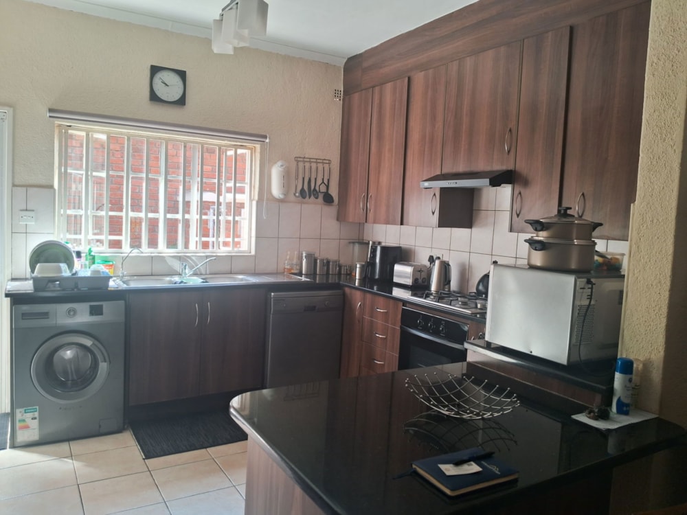 Cluster for sale in Newlands, Zimbabwe - 3ZB1736621