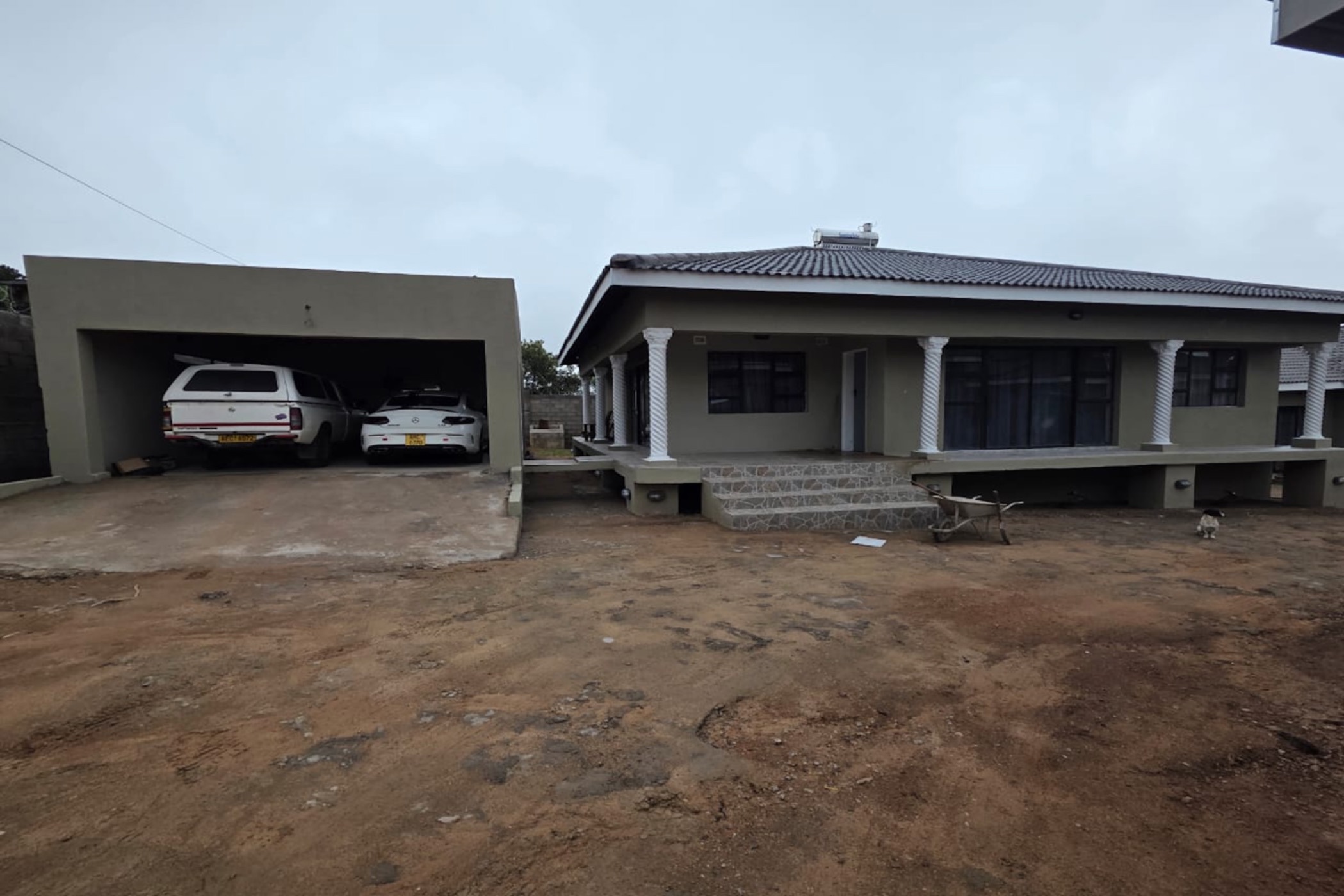Townhouse for sale in Burnside, Bulawayo, Zimbabwe - 3ZB1736659