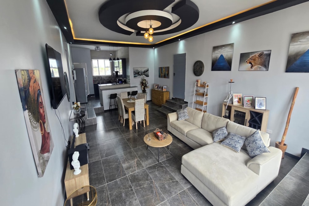 Townhouse for sale in Burnside, Bulawayo, Zimbabwe - 3ZB1736659