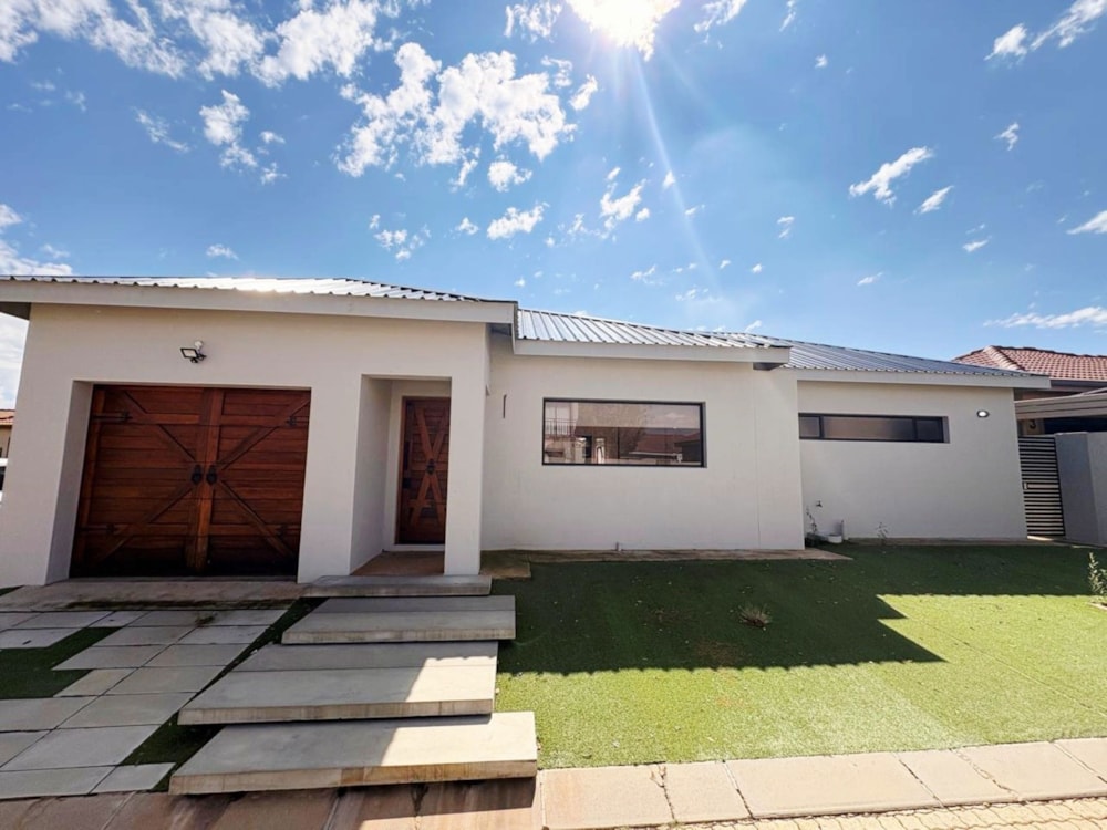 House for sale in Potchefstroom - 1PCH1737004