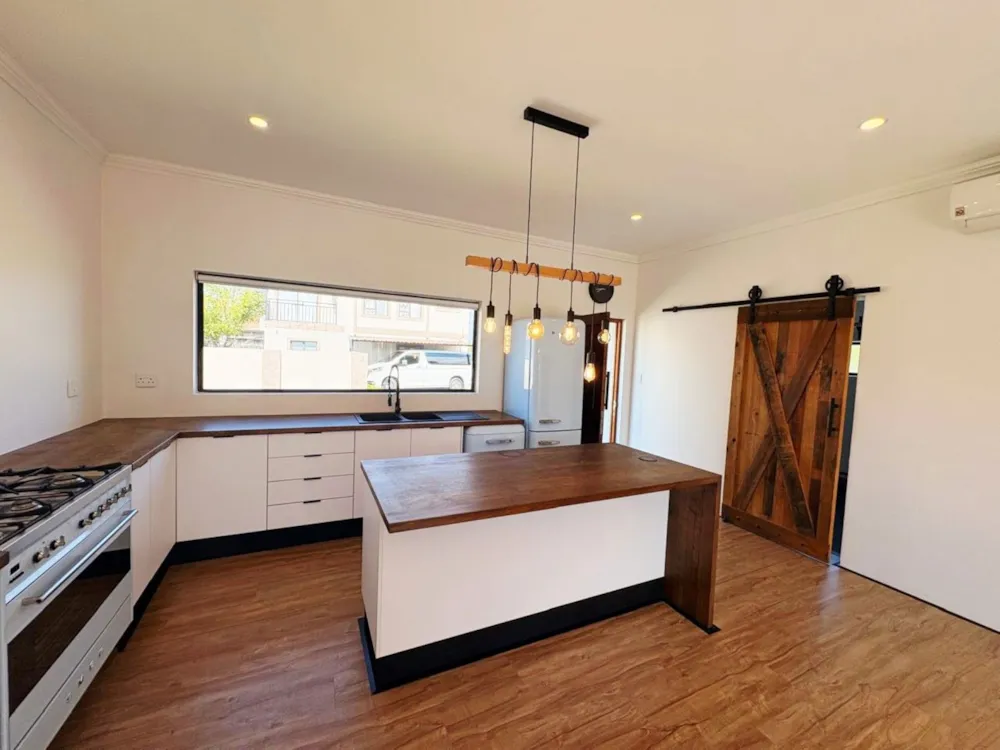 House for sale in Van Der Hoff Park - 1PCH1737004