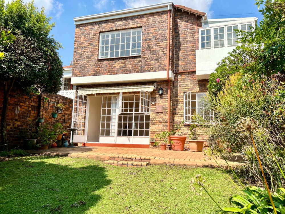 Townhouse to rent in River Club, Sandton - JBL1736750