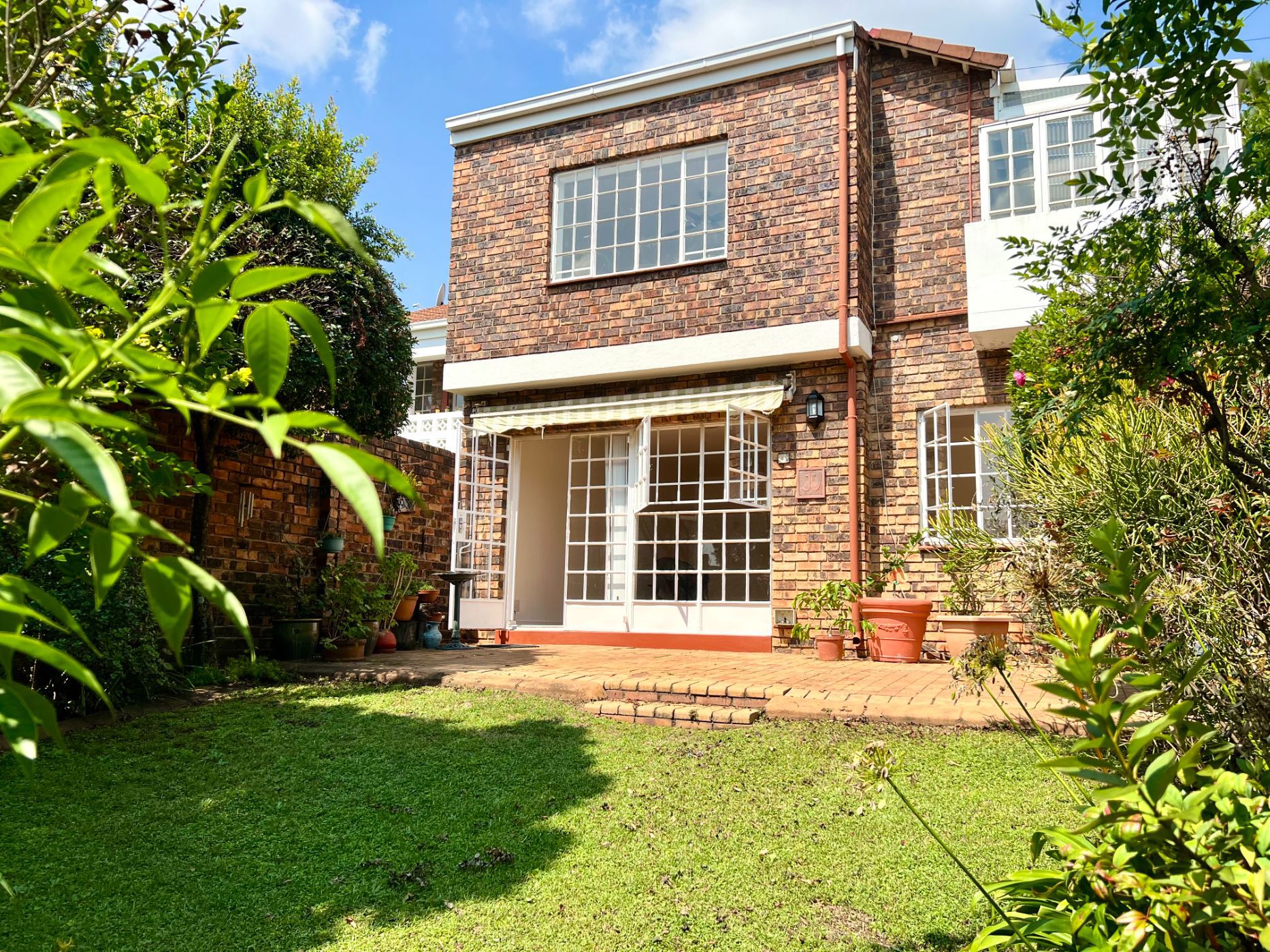 Townhouse to rent in River Club, Sandton - JBL1736750