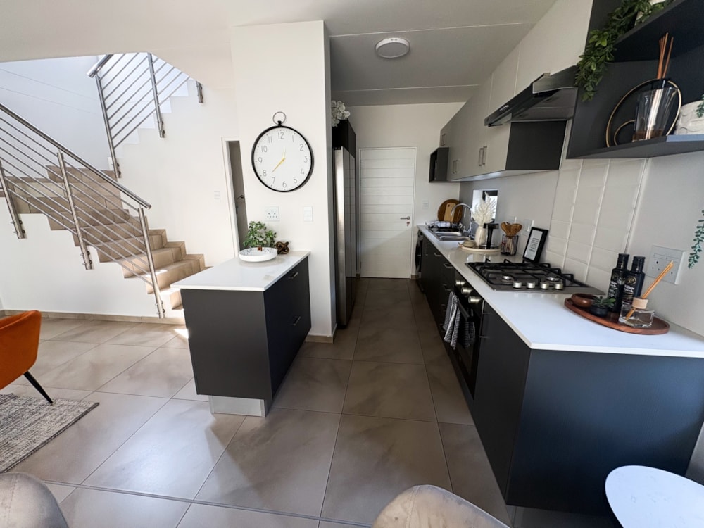 Townhouse for sale in Mbomela Ext 37 (Nelspruit Ext 37) - 1NS1737036