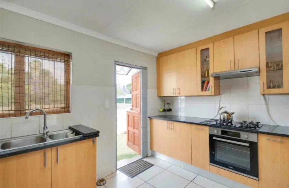 Townhouse let in North Riding - FYL1736807