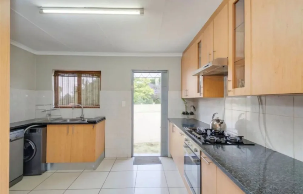 Townhouse let in North Riding - FYL1736807