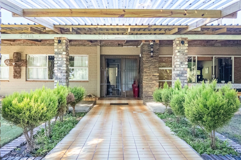 House for sale in Oudtshoorn North - 1OU1736809