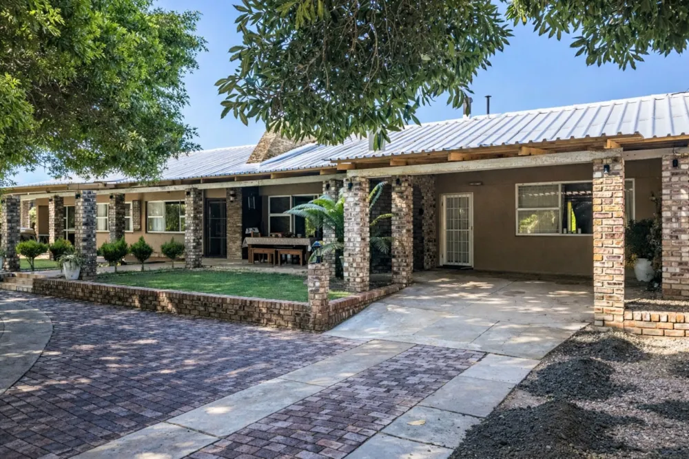 House for sale in Oudtshoorn North - 1OU1736809 House for sale in Oudtshoorn North - 1OU1736809