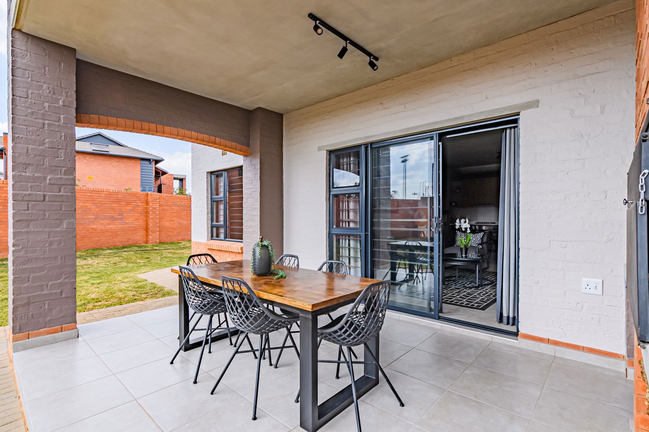 Security estate home for sale in Rietvalleirand - CN1736888