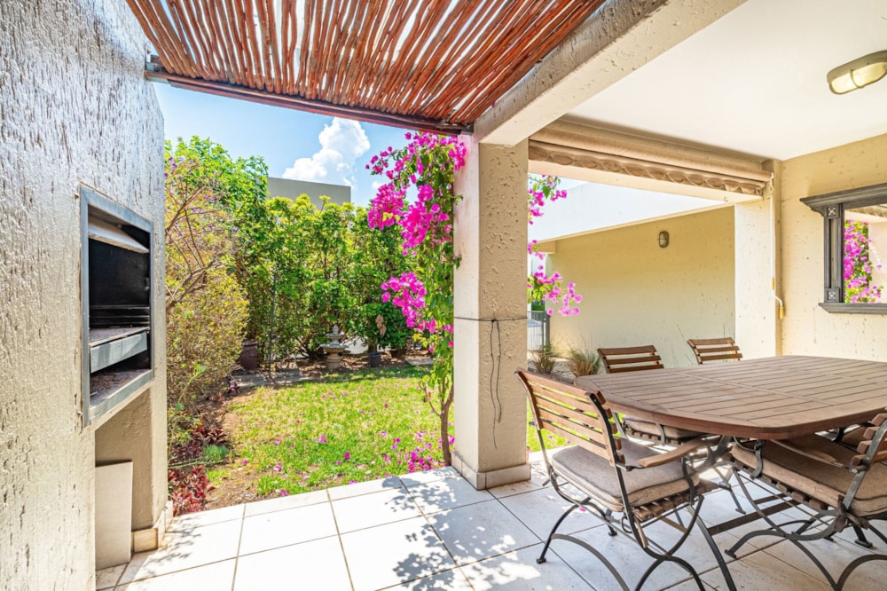 Townhouse let in Bryanston - JBL1737274