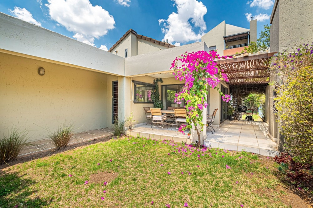 Townhouse let in Bryanston - JBL1737274