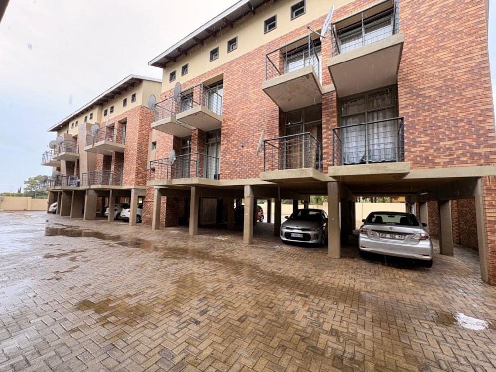 Apartment for sale in Potchefstroom - 1PCH1736974